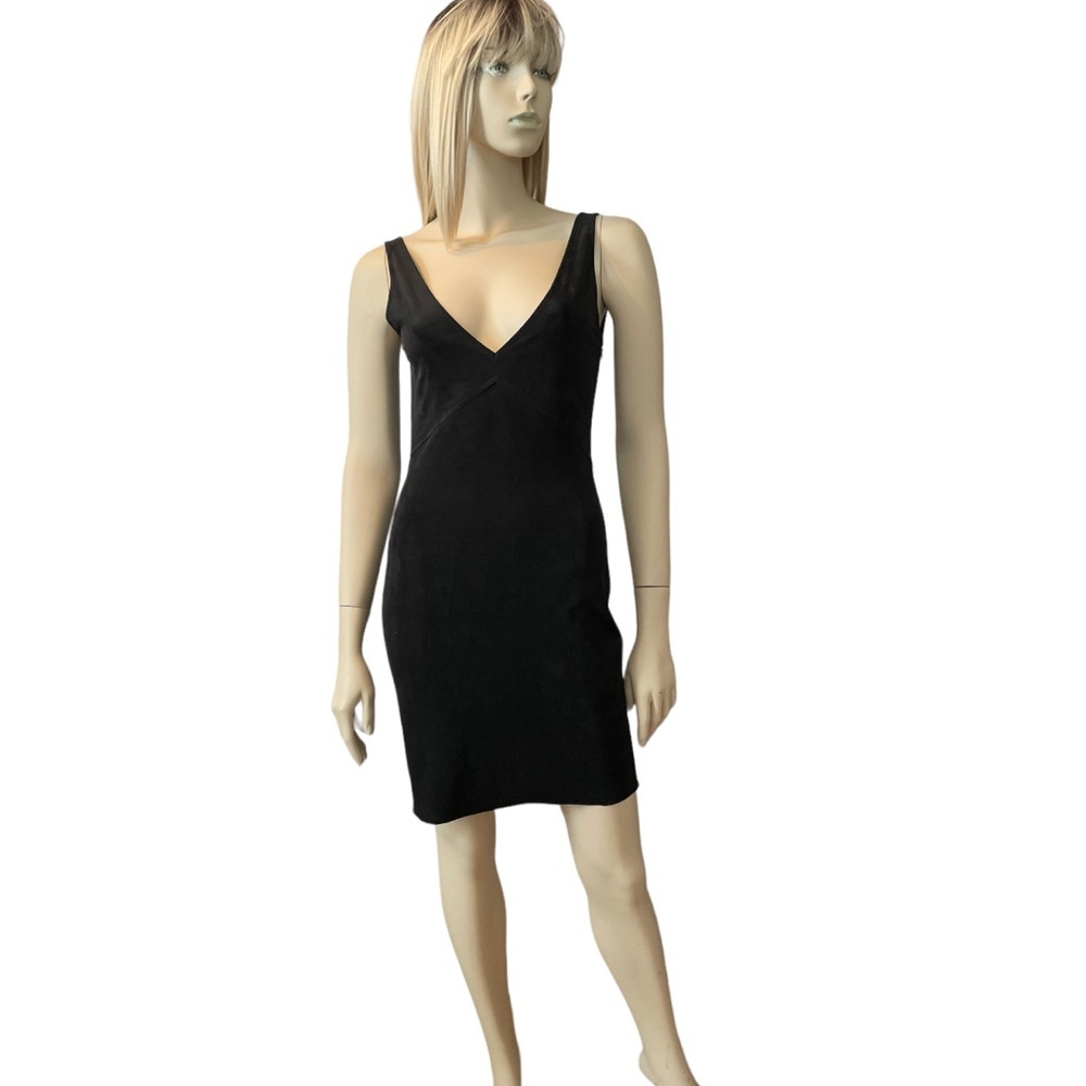 Aritzia Wilfred Free Jones Black Faux Vegan
Suede V-Neck Sleeveless Dress